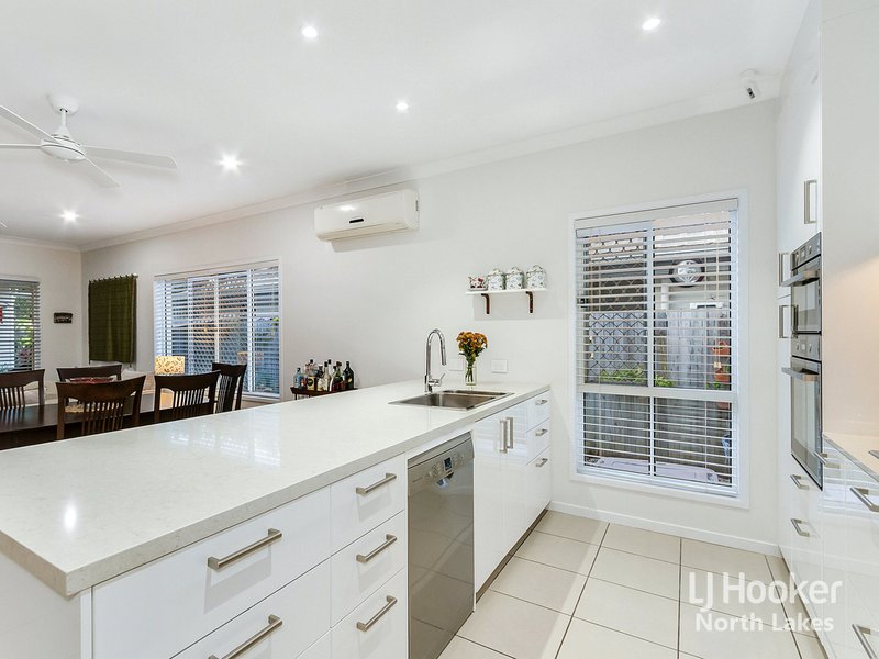 Photo - 27 Morfontaine Street, North Lakes QLD 4509 - Image 3