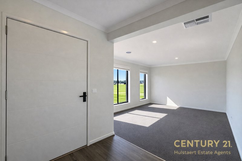 Photo - 27 Morningside Circuit, Armstrong Creek VIC 3217 - Image 2