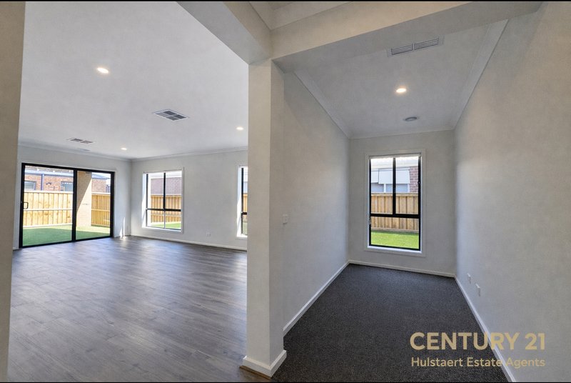 Photo - 27 Morningside Circuit, Armstrong Creek VIC 3217 - Image 3