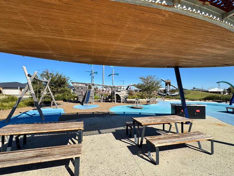 Photo - 27 Morningside Circuit, Armstrong Creek VIC 3217 - Image 15