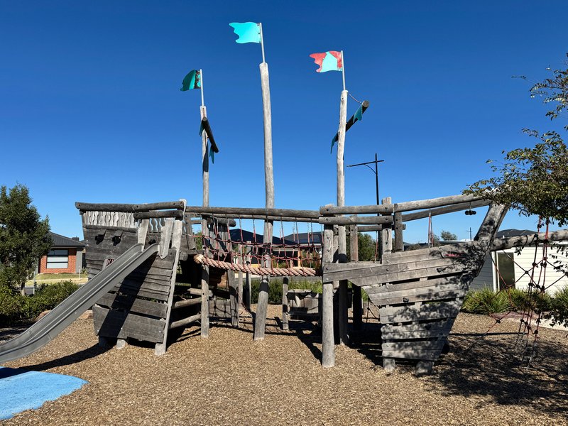 Photo - 27 Morningside Circuit, Armstrong Creek VIC 3217 - Image 16