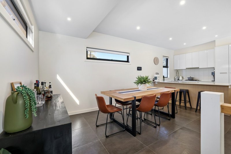 Photo - 27 Mortimer Street, Werribee VIC 3030 - Image 12