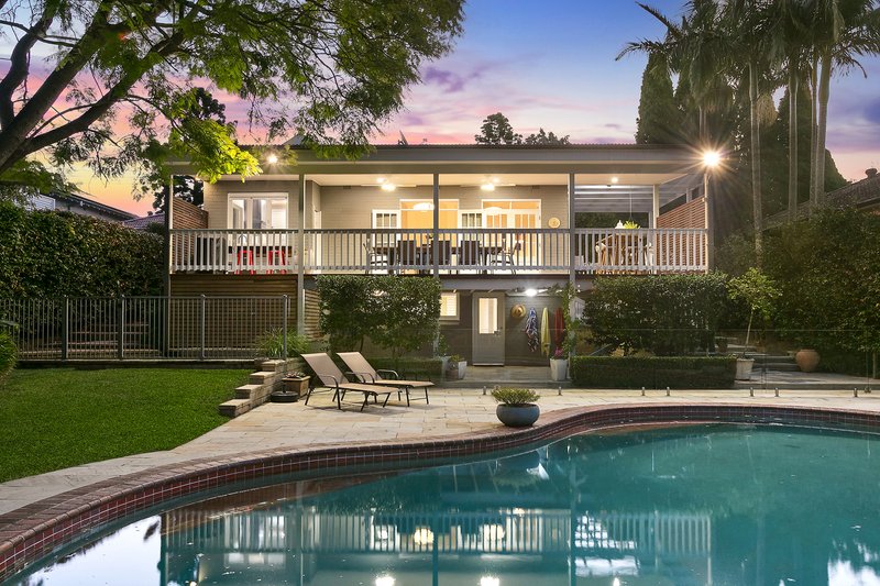 Photo - 27 Mount Pleasant Avenue, Normanhurst NSW 2076 - Image 2