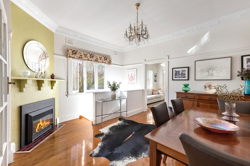 Photo - 27 Mount Pleasant Avenue, Normanhurst NSW 2076 - Image 6