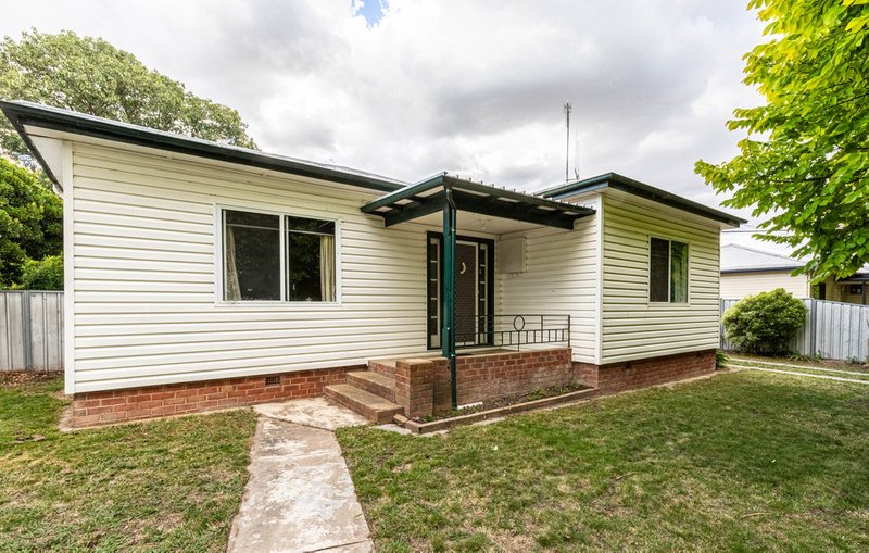 27 Mount Street, Blayney NSW 2799