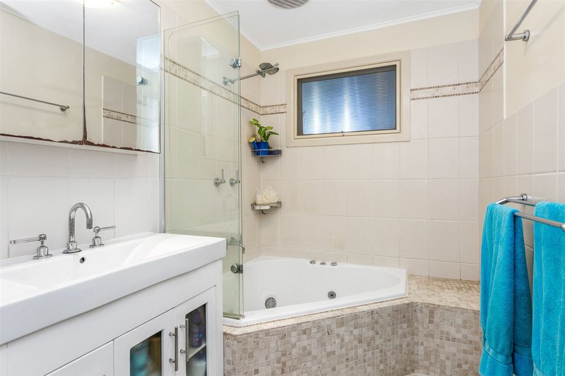 Photo - 27 Muirlea Street, Oxley QLD 4075 - Image 8