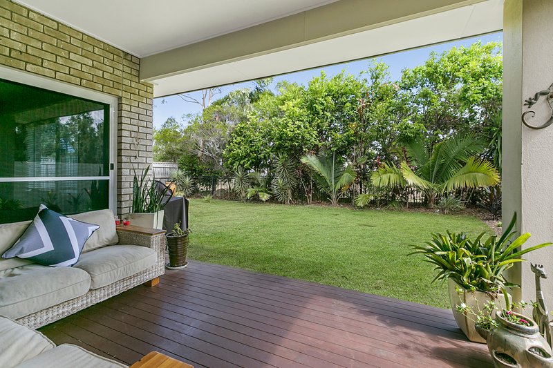 Photo - 27 Mulgara Court, North Lakes QLD 4509 - Image 12