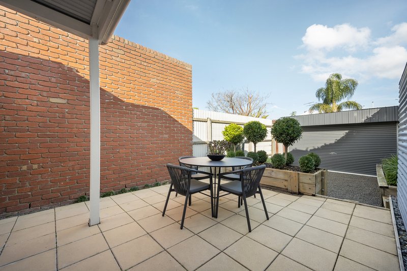 Photo - 27 Munro Street, Brunswick VIC 3056 - Image 8