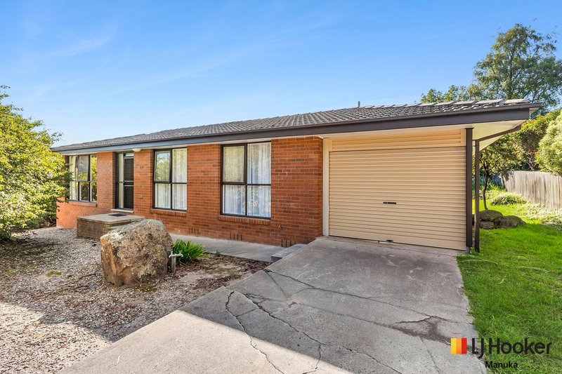 Photo - 27 Muresk Street, Farrer ACT 2607 - Image 1