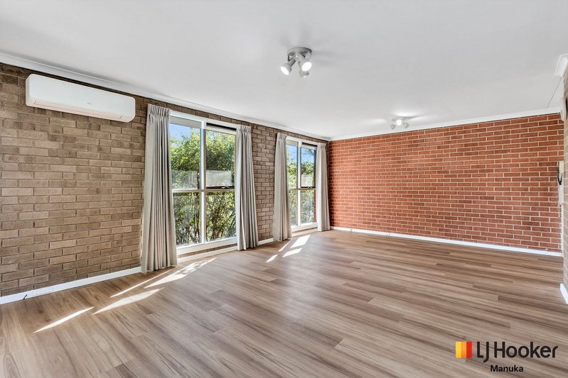Photo - 27 Muresk Street, Farrer ACT 2607 - Image 3
