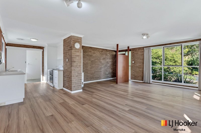 Photo - 27 Muresk Street, Farrer ACT 2607 - Image 5