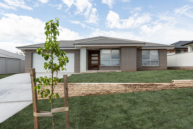 Photo - 27 Mustang Close, Tamworth NSW 2340 - Image