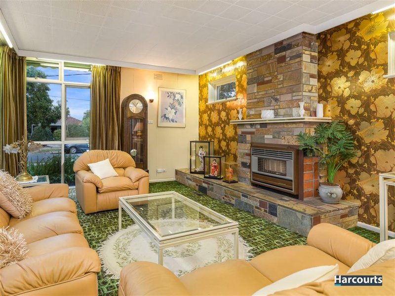 Photo - 27 Myers Avenue, Glen Waverley VIC 3150 - Image 3