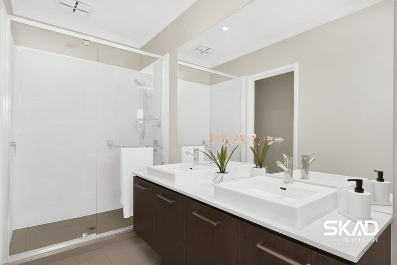 Photo - 27 Nesting Vista, Craigieburn VIC 3064 - Image 4