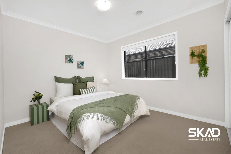Photo - 27 Nesting Vista, Craigieburn VIC 3064 - Image 8