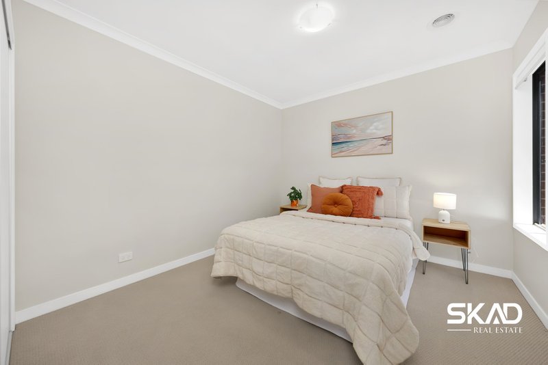 Photo - 27 Nesting Vista, Craigieburn VIC 3064 - Image 10