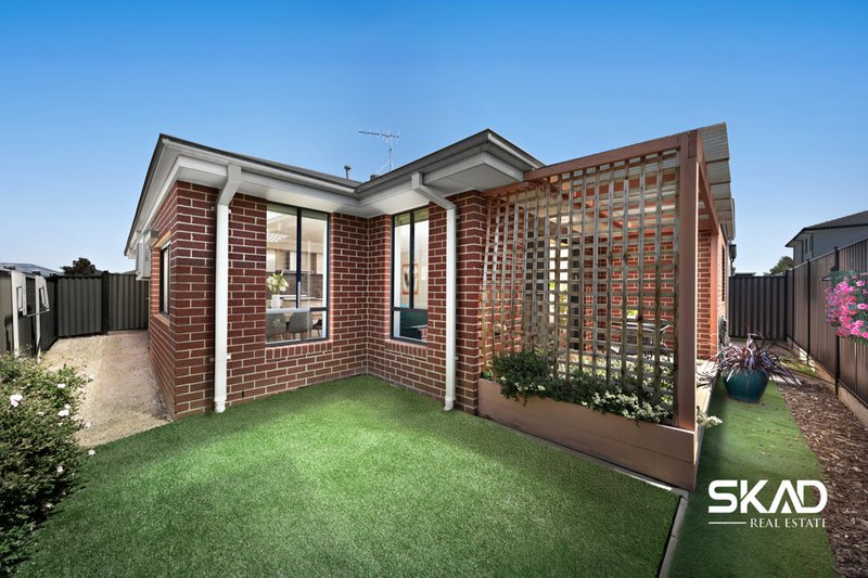 Photo - 27 Nesting Vista, Craigieburn VIC 3064 - Image 12