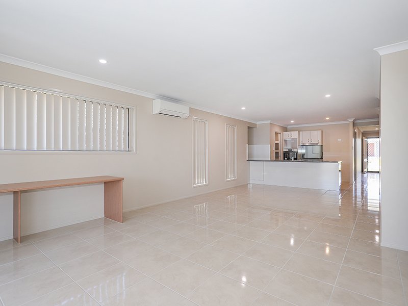 Photo - 27 Newell Street, Ningi QLD 4511 - Image 5