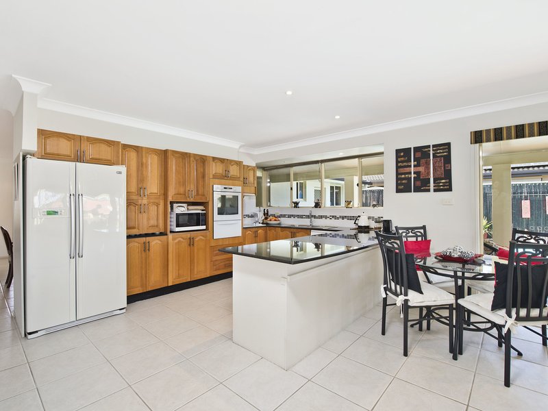 Photo - 27 Newport Crescent, Port Macquarie NSW 2444 - Image 3