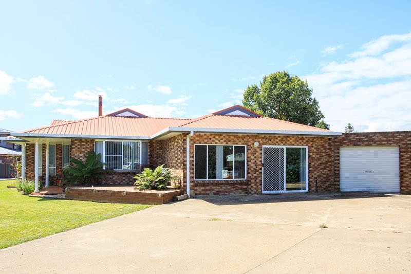 27 Nincoola Street, Guyra NSW 2365