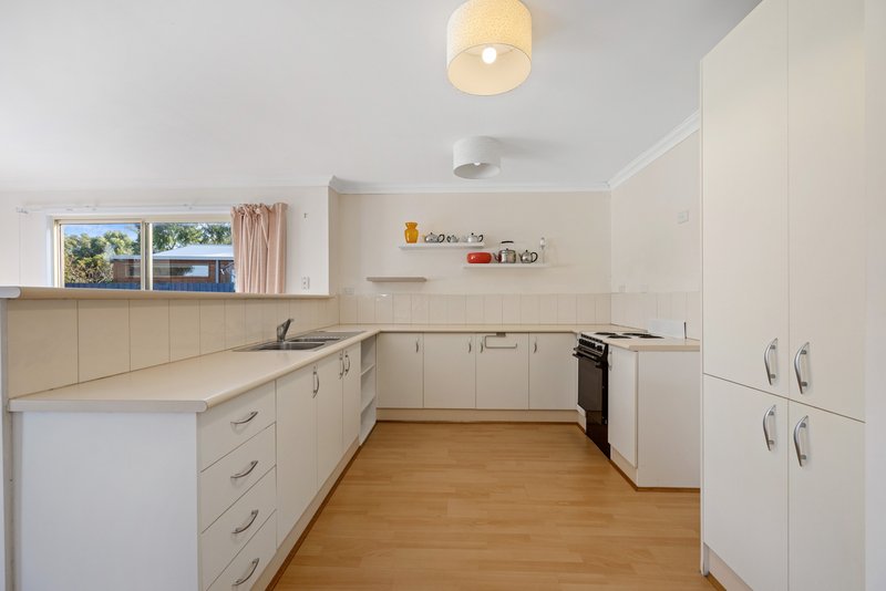 Photo - 27 Norman Road, Inverloch VIC 3996 - Image 4