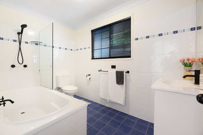 Photo - 27 North Road, Lower Beechmont QLD 4211 - Image 13