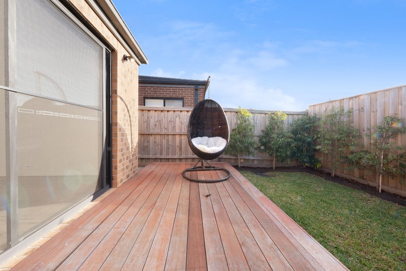 Photo - 27 Oakham Street, Donnybrook VIC 3064 - Image 21