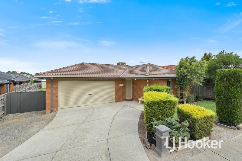 27 Oakland Drive, Hampton Park VIC 3976