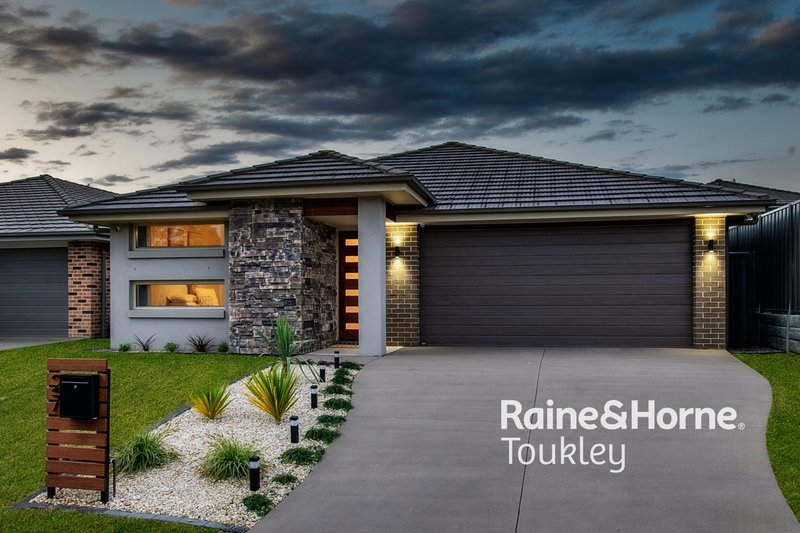 27 Oakmont Place, Woongarrah NSW 2259