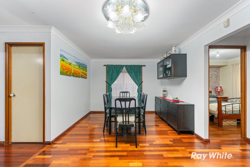 Photo - 27 Oaktree Grove, Prospect NSW 2148 - Image 4