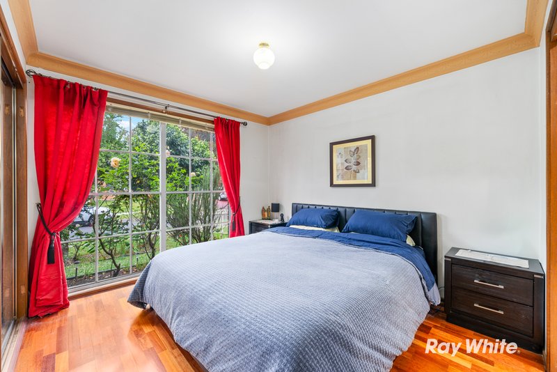 Photo - 27 Oaktree Grove, Prospect NSW 2148 - Image 5