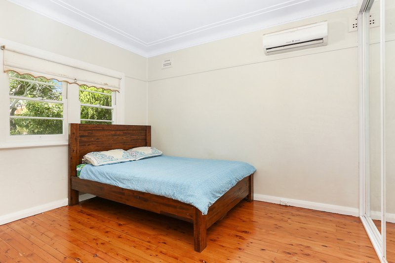 Photo - 27 Oatlands Street, Wentworthville NSW 2145 - Image 4