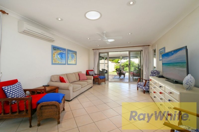 Photo - 27 Ocean Street, Budgewoi NSW 2262 - Image 3