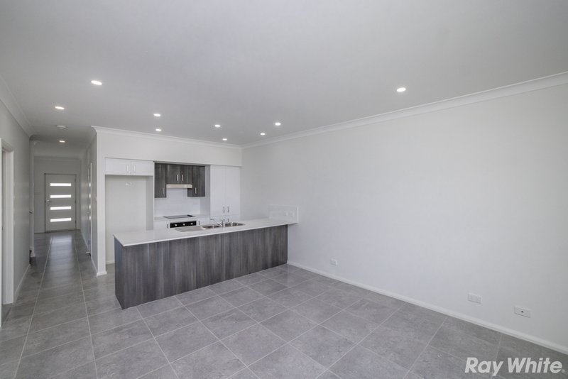 Photo - 2/7 Oceania Street, Forster NSW 2428 - Image 3