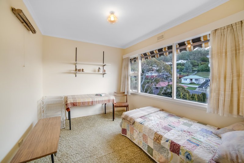 Photo - 27 Ogilvie Street, Mount Stuart TAS 7000 - Image 12