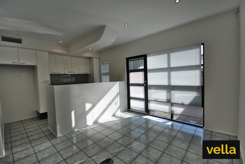 Photo - 2/7 Orange Lane, Norwood SA 5067 - Image 6