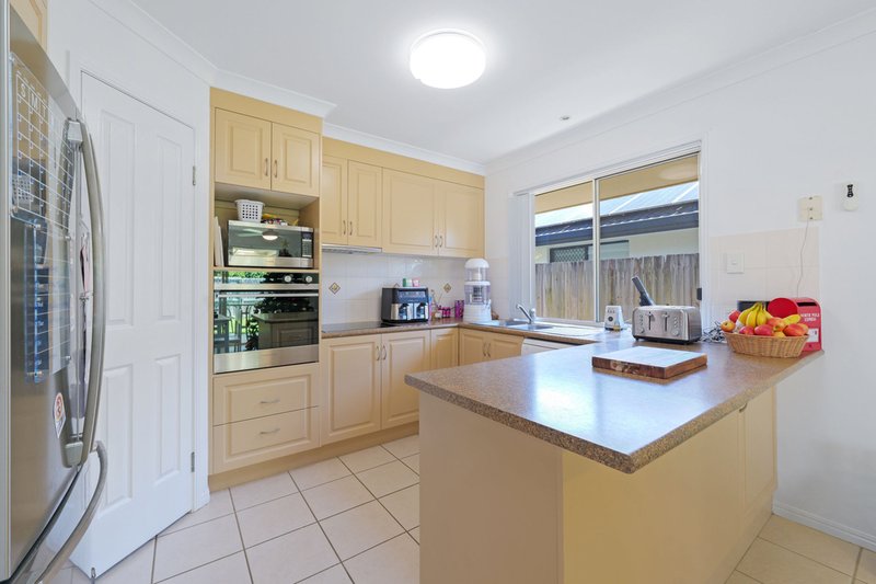 Photo - 27 O'Reilly Drive, Caloundra West QLD 4551 - Image 8