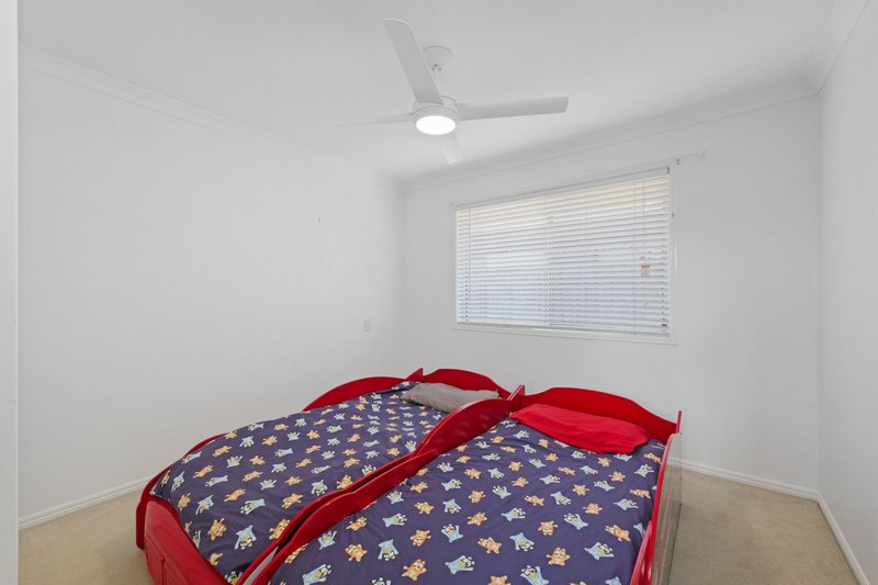 Photo - 27 O'Reilly Drive, Caloundra West QLD 4551 - Image 12