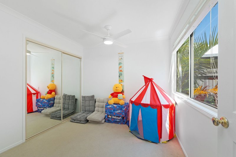 Photo - 27 O'Reilly Drive, Caloundra West QLD 4551 - Image 13