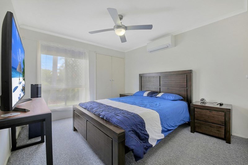 Photo - 2/7 Orkney Place, Labrador QLD 4215 - Image 4