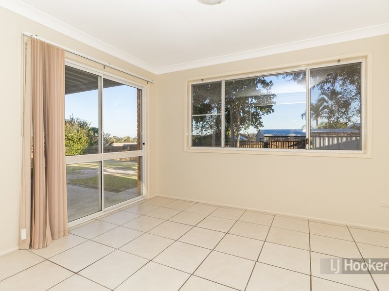 Photo - 27 Owens Street, Boronia Heights QLD 4124 - Image 5