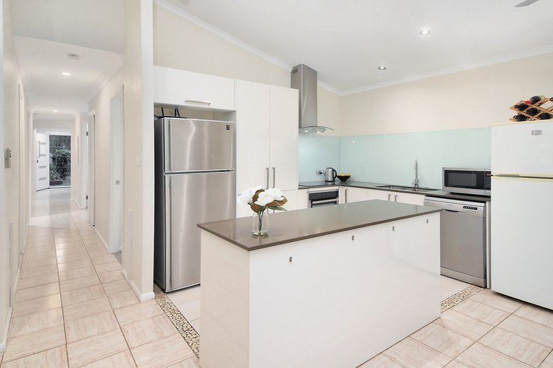 Photo - 27 Oxley Place, Forest Lake QLD 4078 - Image 8
