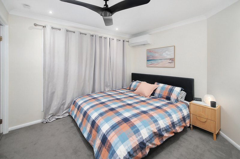 Photo - 27 Oxley Place, Forest Lake QLD 4078 - Image 11