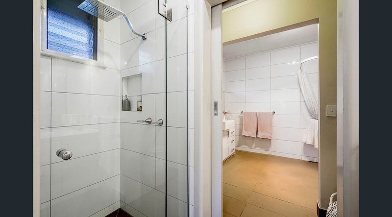 Photo - 27 Palm Beach Crescent, Mount Waverley VIC 3149 - Image 11