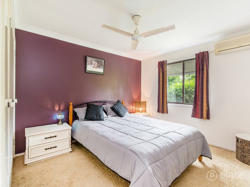 Photo - 27 Pandian Crescent, Bellbowrie QLD 4070 - Image 8