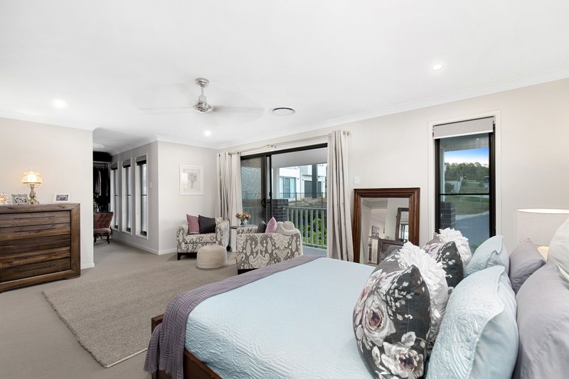 Photo - 27 Panorama Place, Upper Kedron QLD 4055 - Image 9