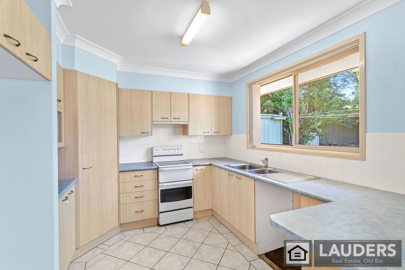 Photo - 2/7 Paradise Close, Old Bar NSW 2430 - Image 6