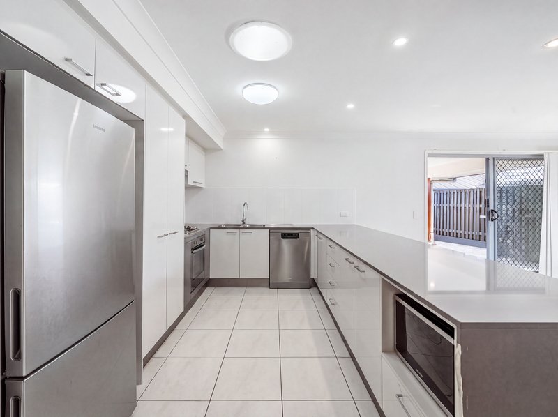 Photo - 27 Park Vista Drive, Mango Hill QLD 4509 - Image 3