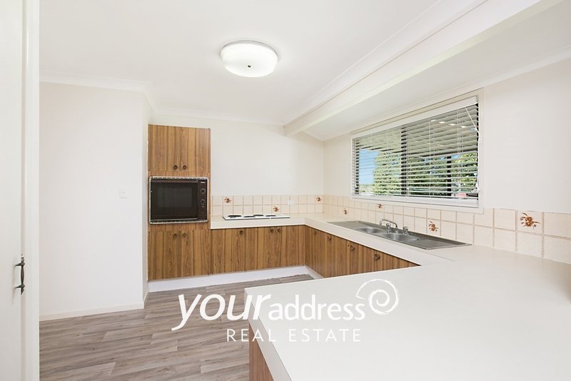 Photo - 27 Parklands Drive, Boronia Heights QLD 4124 - Image 2