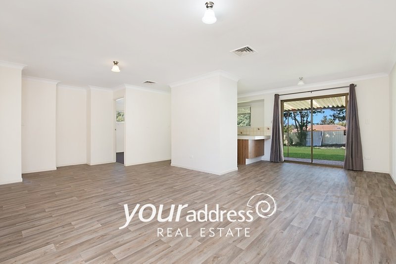 Photo - 27 Parklands Drive, Boronia Heights QLD 4124 - Image 3